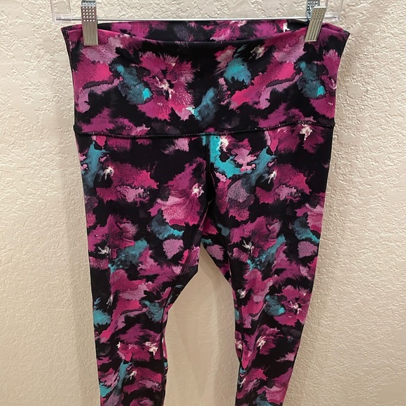 Lululemon Wunder Under Pant (Hi-Rise) 31" inseam, Size 10 - Picture 2 of 10